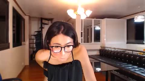 gleiahong online show from 10-21-25, 04:51