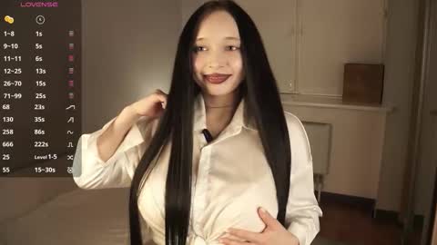 Sandra  online show from 02-25-26, 06:39