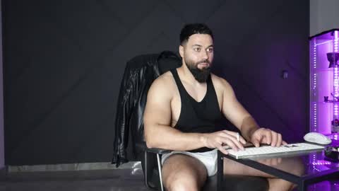 Matthew .. for short call me Matt online show from 04-18-26, 07:07