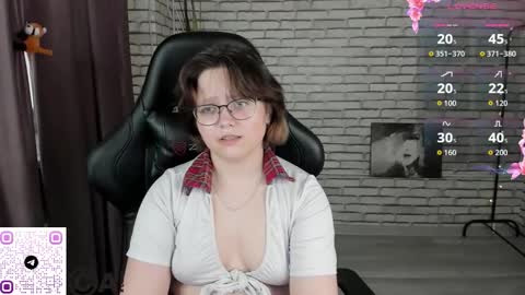 glimmer_goddesss online show from 11-01-25, 09:22