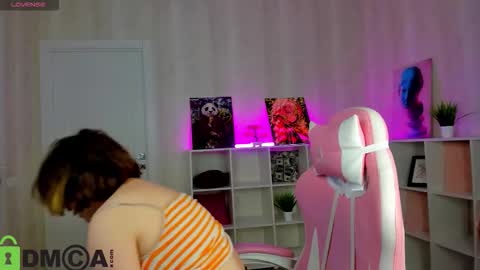 glimmer_goddesss online show from 11-21-25, 09:19