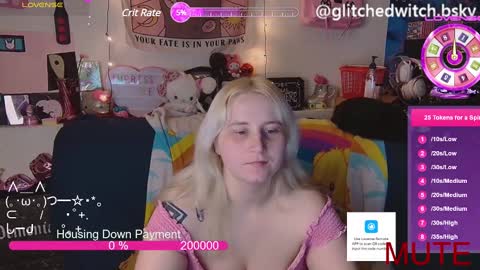 Snapshot of glitchwitch chatting on 01-07-25, 02:53 Glitch online show from 01-07-25, 02:53