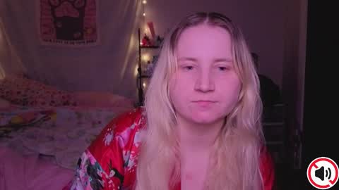 Glitch online show from 12-01-25, 12:21