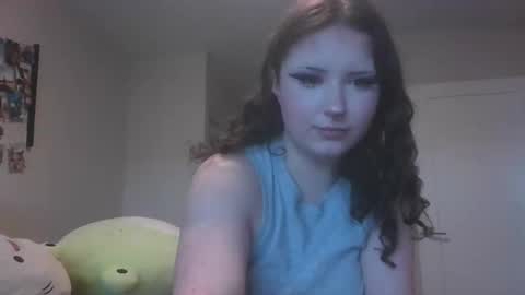 Snapshot of glitteredbrat chatting on 09-22-25, 07:27 glitteredbrat online show from 09-22-25, 07:27