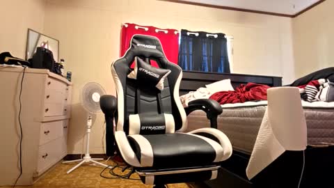 glomightyj online show from 03-22-26, 10:02