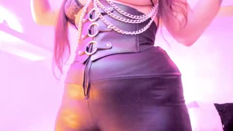 Mimi online show from 11-13-25, 07:57