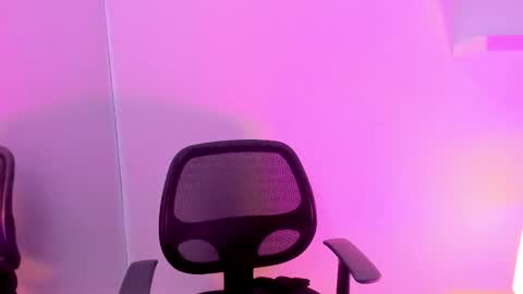 Mimi online show from 12-03-25, 08:51