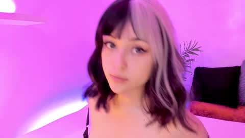 Snapshot of gloomydoll chatting on 01-12-26, 06:46 Mimi online show from 01-12-26, 06:46