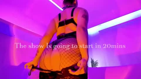 Snapshot of gloomydoll chatting on 02-17-26, 06:14 Mimi online show from 02-17-26, 06:14