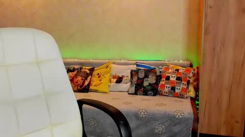 Gloria Wood online show from 02-07-25, 04:14