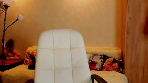 Gloria Wood online show from 03-01-25, 07:26