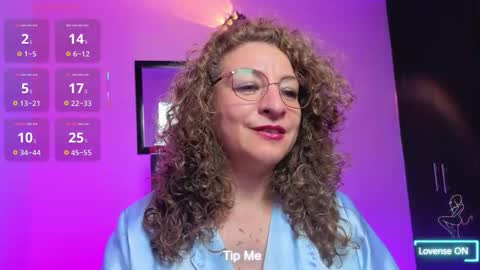 Snapshot of gloriacrespo chatting on 10-29-25, 10:22 gloriacrespo online show from 10-29-25, 10:22