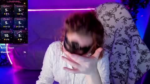 Snapshot of gloriagrays chatting on 12-18-24, 02:21 gloriagrays online show from 12-18-24, 02:21