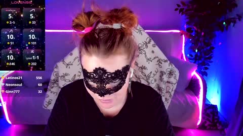 Snapshot of gloriagrays chatting on 02-06-25, 12:05 gloriagrays online show from 02-06-25, 12:05