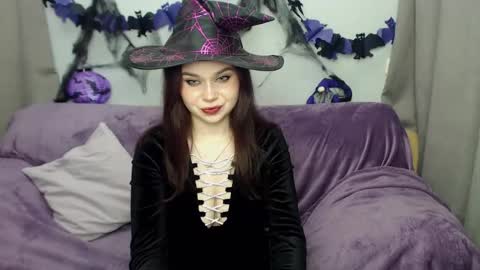 gloriyadre online show from 10-31-25, 06:03