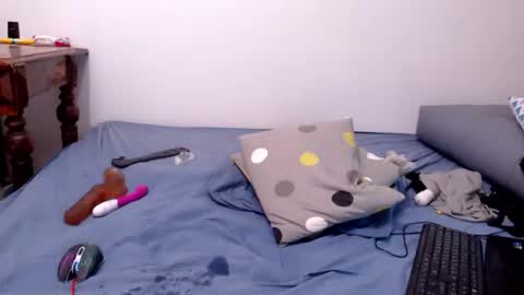 Snapshot of gloryloli chatting on 01-21-25, 07:50 Tanya online show from 01-21-25, 07:50