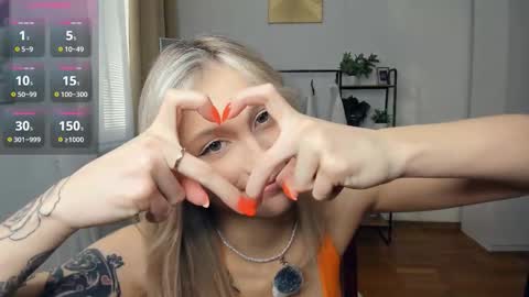 Cherry online show from 11-19-25, 07:41