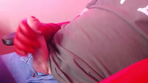 Snapshot of glovemad chatting on 02-24-25, 10:58 Glove Mad online show from 02-24-25, 10:58