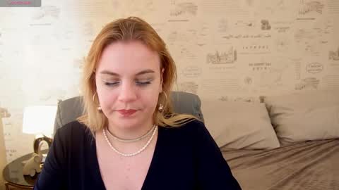 Snapshot of glow_margo chatting on 05-28-26, 01:14 Margo online show from 05-28-26, 01:14