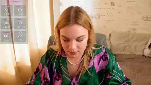 Snapshot of glow_margo chatting on 07-07-26, 02:47 Margo online show from 07-07-26, 02:47