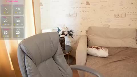 Snapshot of glow_margo chatting on 07-23-26, 01:58 Margo online show from 07-23-26, 01:58