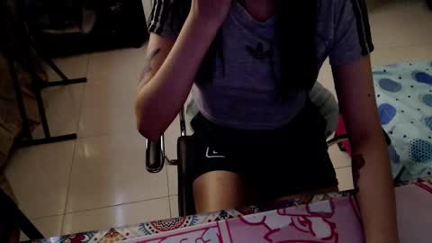 Snapshot of glowingecho chatting on 12-22-24, 07:31 glowingecho online show from 12-22-24, 07:31