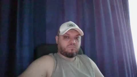 Snapshot of glusgan chatting on 06-15-26, 07:10 Your boy online show from 06-15-26, 07:10