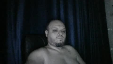 Snapshot of glusgan chatting on 06-27-26, 09:09 Your boy online show from 06-27-26, 09:09