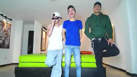 THOMAS AND DAMIAND online show from 11-25-25, 06:52