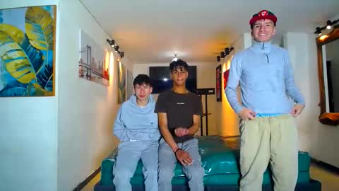 THOMAS AND DAMIAND online show from 05-22-26, 01:06