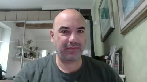 Snapshot of gnoffo77 chatting on 05-15-26, 09:05 Matte online show from 05-15-26, 09:05