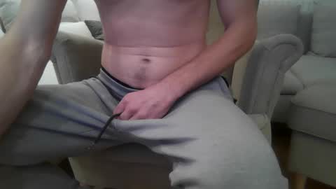 Snapshot of gnusmas4you chatting on 12-05-24, 06:44 Gnusmas4you online show from 12-05-24, 06:44