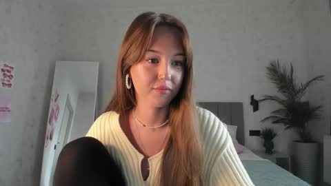 Lina online show from 10-09-25, 02:09