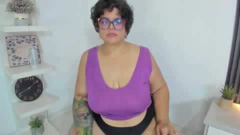 Aretha online show from 04-11-26, 03:11