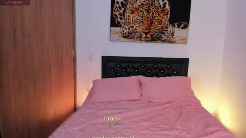 goddess_eli77 online show from 10-06-25, 02:31