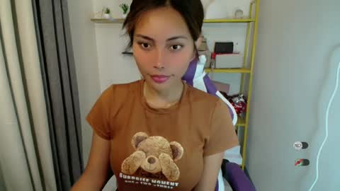 Snapshot of goddess_kendr chatting on 06-23-26, 12:08 kendra online show from 06-23-26, 12:08