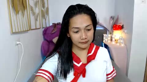 Snapshot of goddess_mia69 chatting on 12-09-24, 12:19 mia online show from 12-09-24, 12:19