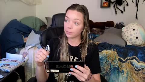 Patricia Mars           Goddess of Mars twitter thegoddessmindy online show from 01-23-25, 03:22