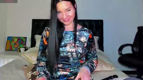 Snapshot of goddess_squirt_ chatting on 06-12-26, 12:42 Katrin online show from 06-12-26, 12:42