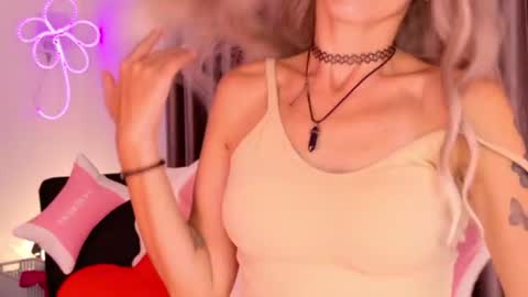 Snapshot of goddess_stars chatting on 07-06-26, 03:03 Katarina online show from 07-06-26, 03:03