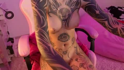 vee online show from 01-14-26, 03:06