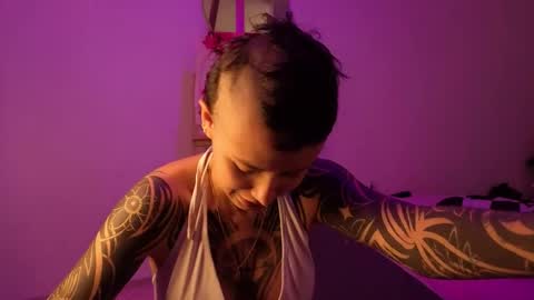 vee online show from 02-04-26, 09:09