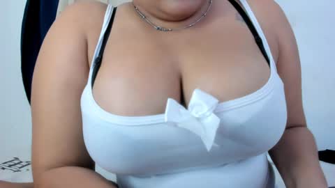 Snapshot of goddesschanell chatting on 02-07-25, 04:06 CHANELL online show from 02-07-25, 04:06