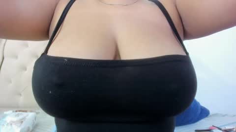 Snapshot of goddesschanell chatting on 02-22-25, 02:50 CHANELL online show from 02-22-25, 02:50