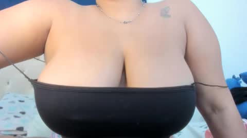 Snapshot of goddesschanell chatting on 11-08-25, 12:44 CHANELL online show from 11-08-25, 12:44