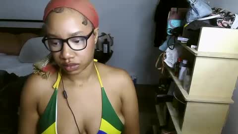 Snapshot of goddessdaisysky chatting on 12-02-24, 11:51 Goddess Daisy Sky online show from 12-02-24, 11:51