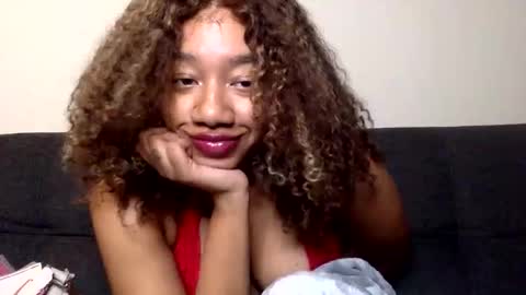 Snapshot of goddessdaisysky chatting on 01-07-25, 07:38 Goddess Daisy Sky online show from 01-07-25, 07:38