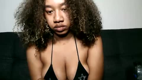 Snapshot of goddessdaisysky chatting on 01-12-25, 03:49 Goddess Daisy Sky online show from 01-12-25, 03:49