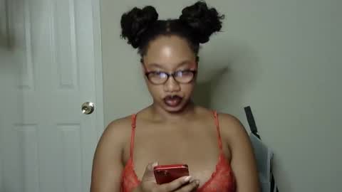 Snapshot of goddessdaisysky chatting on 09-20-25, 04:35 Goddess Daisy Sky online show from 09-20-25, 04:35