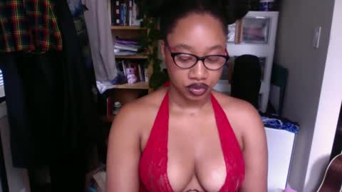 Snapshot of goddessdaisysky chatting on 09-21-25, 08:21 Goddess Daisy Sky online show from 09-21-25, 08:21